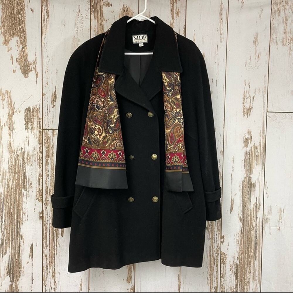 Mario De Pinto Coat. Size 22W. Wool mix. In good used condition!